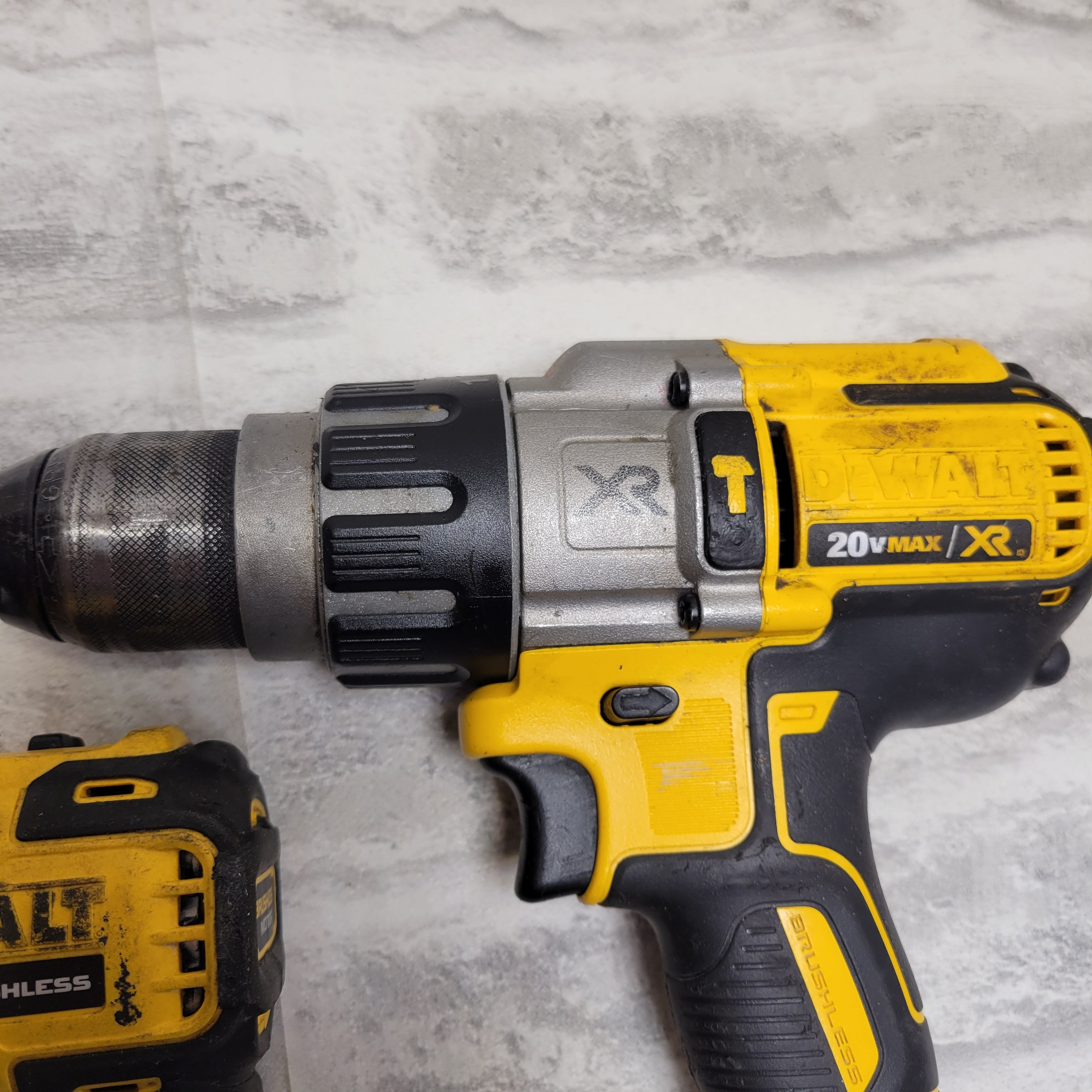 DeWalt 20V 1/2" Cordless drill driver DCD708 and 20V 1/2" Hammerdrill/Drill Driver DCD996 (7913552216302)